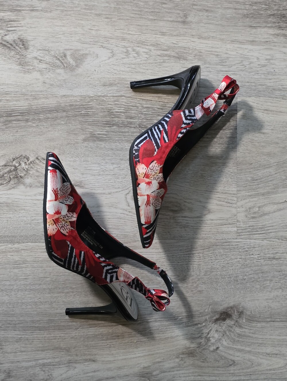 NWOT Required ID Sling Back Pumps, Heels Red Floral Satin